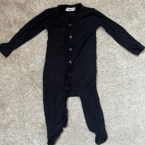 SpearmintLOVE Ruffle Snap Footie 3-6 months